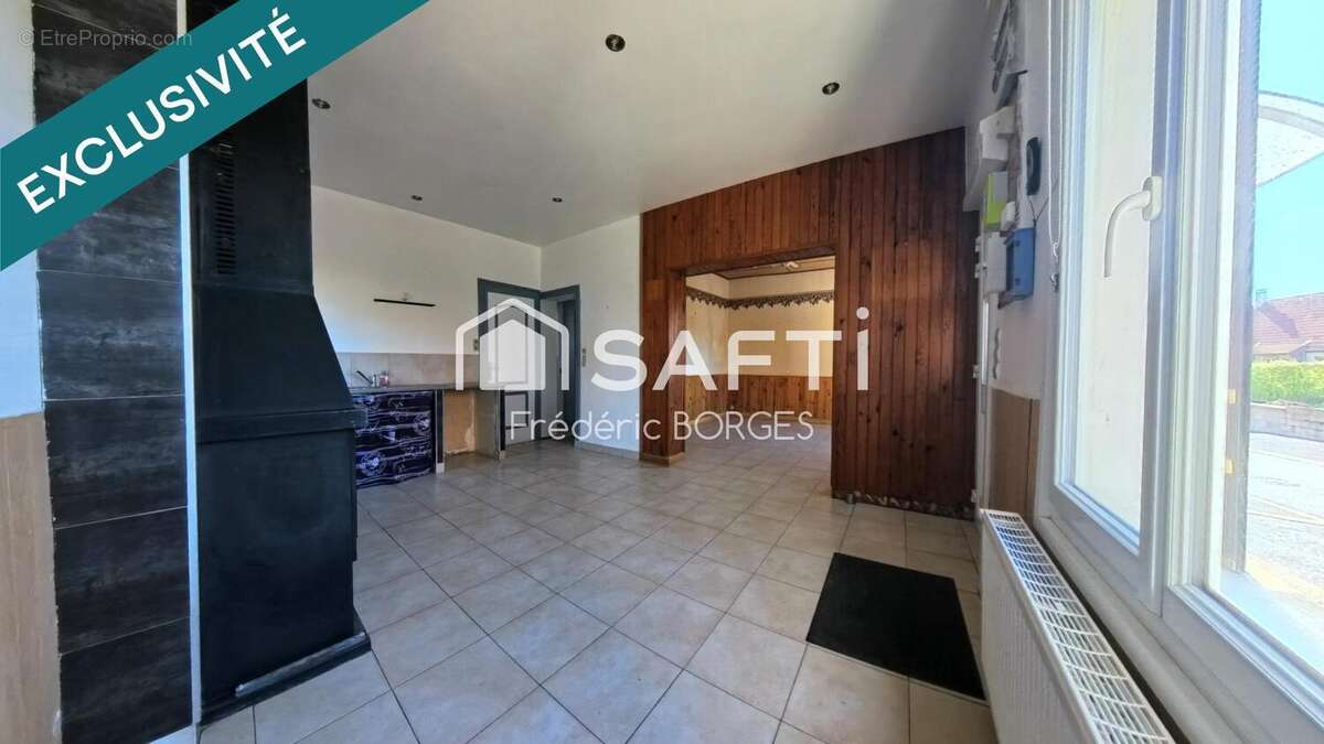 Maison 77 m² à Urvillers  - photo 2