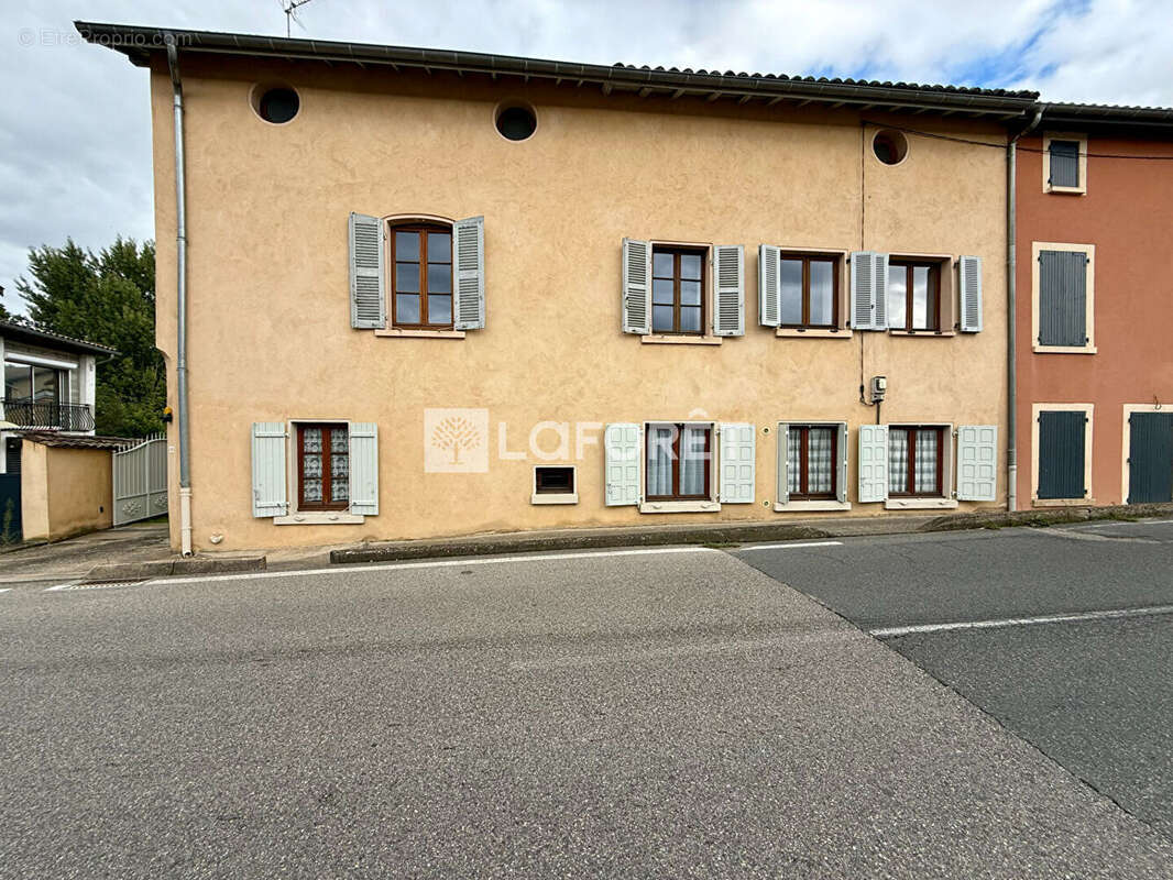 Maison à vendre Trevoux 6 pièce(s) 109 m2 - photo 2