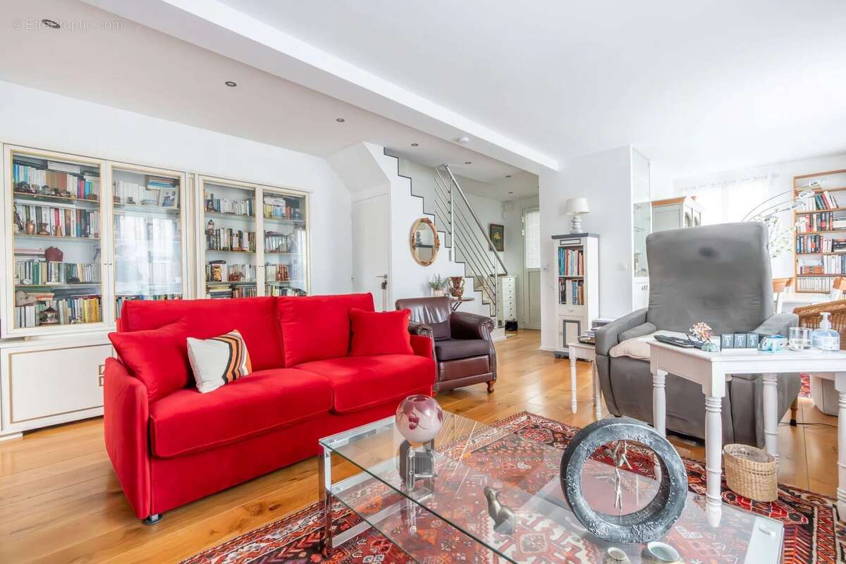 Maison à LE PERREUX-SUR-MARNE