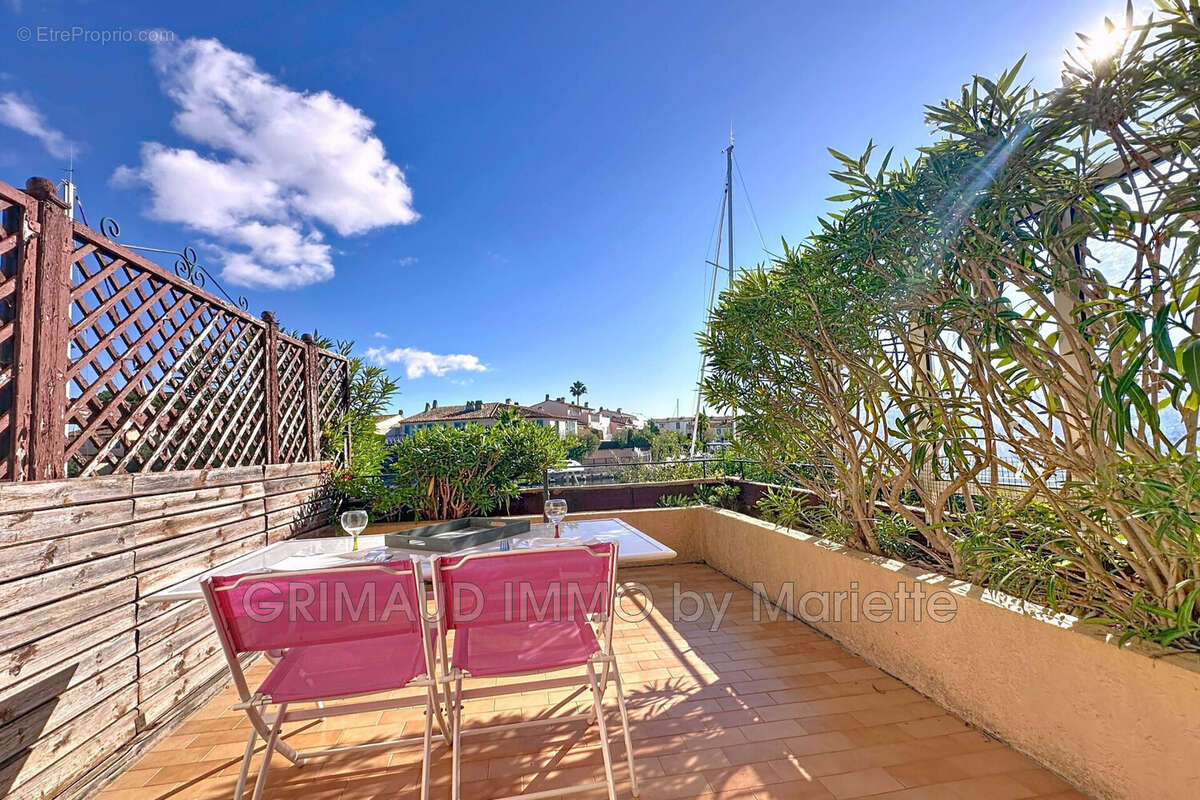 Appartement à GRIMAUD