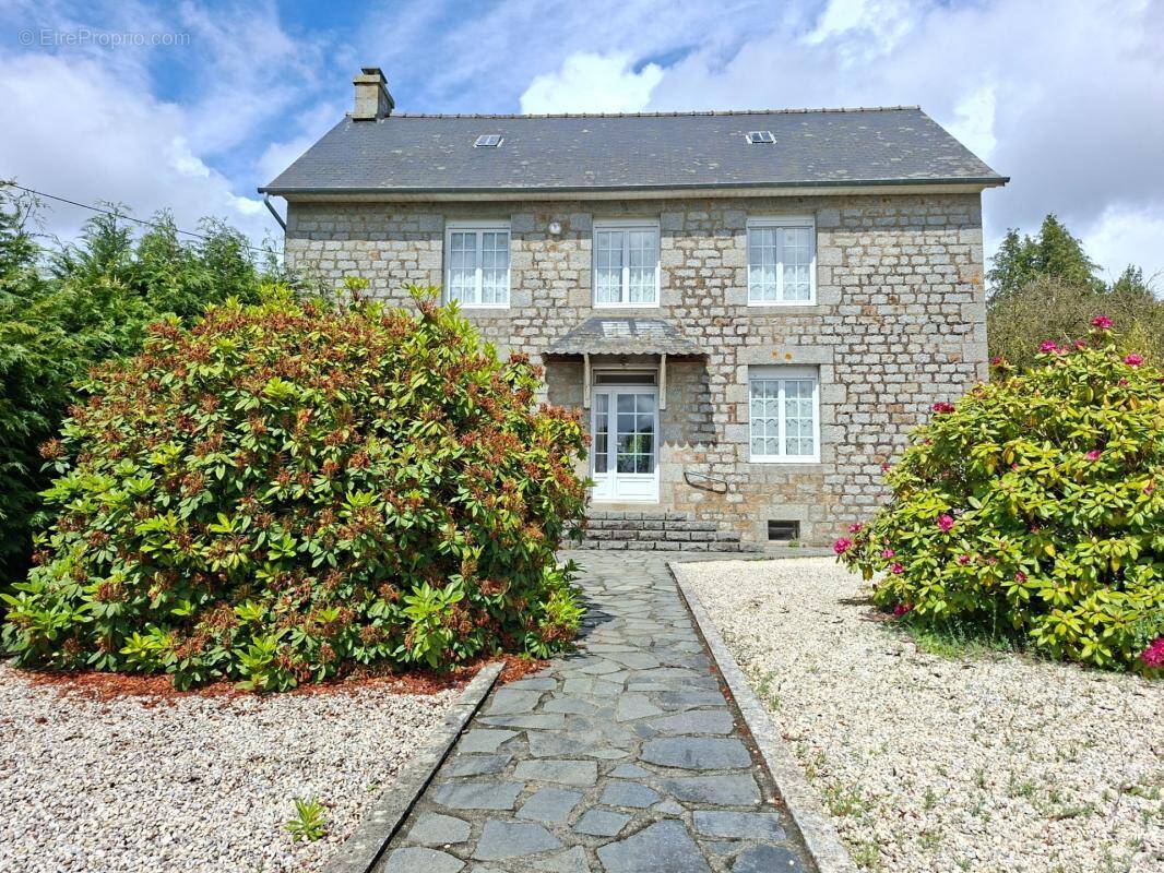 Maison à LE TEILLEUL