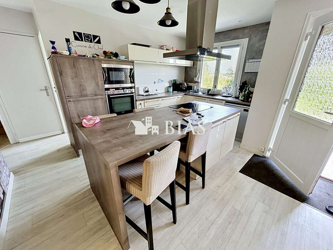 Maison 105 m² à Buchy  - photo 4