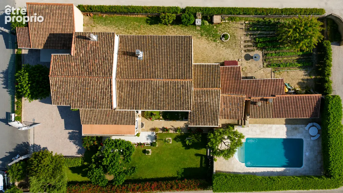 Sauveterre - Maison familiale avec piscine et jardin paysager aux portes d'Avignon - photo 23