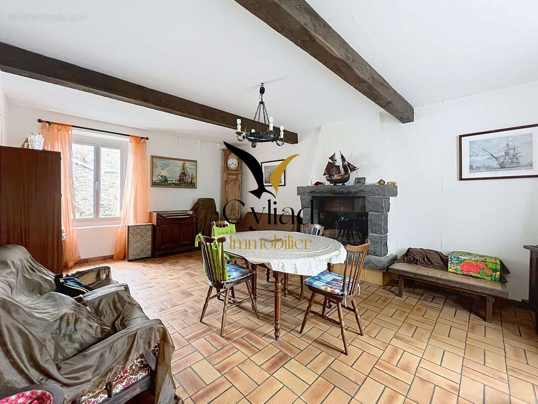 Maison à SAINT-MELOIR-DES-ONDES