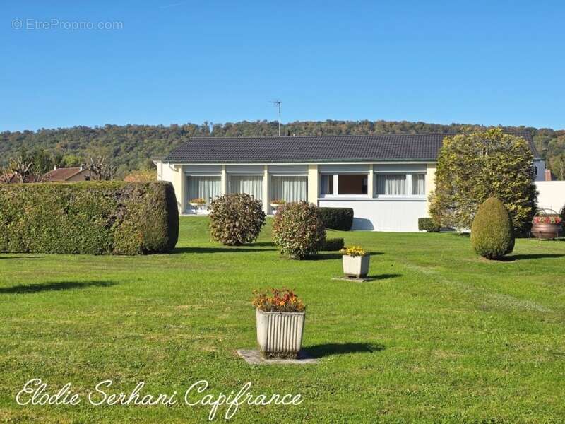 Maison à VOUJEAUCOURT