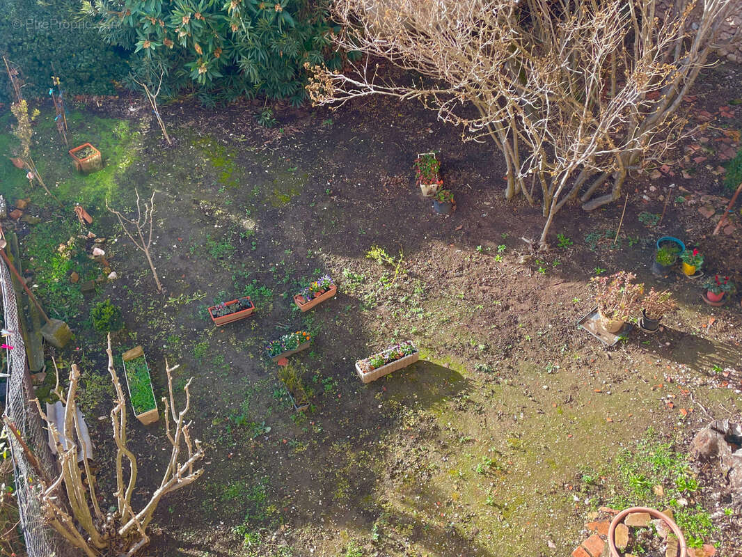 Appartement à SALERNES