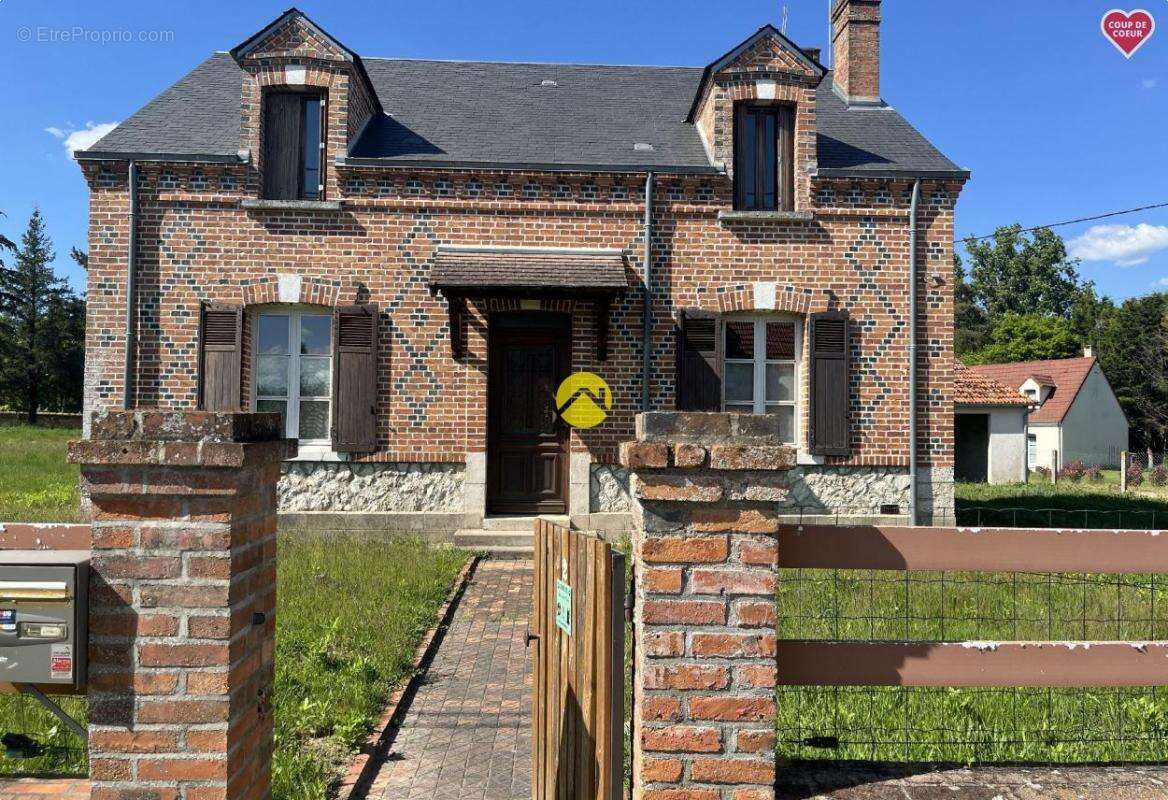 Maison à LAMOTTE-BEUVRON