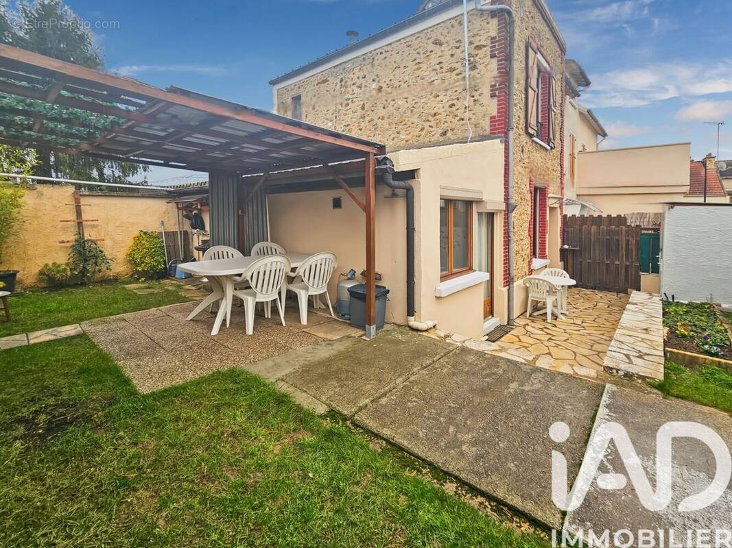Photo 1 - Maison à VILLECRESNES