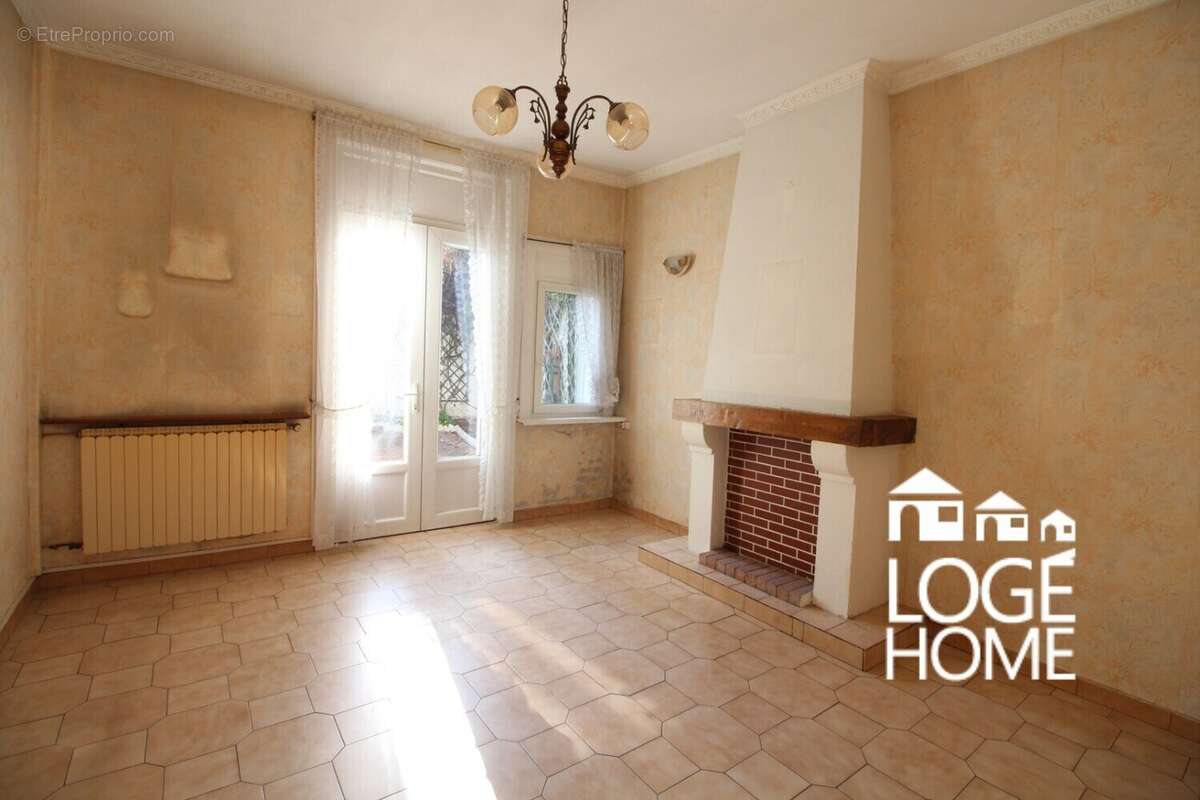 Maison à AUBERCHICOURT