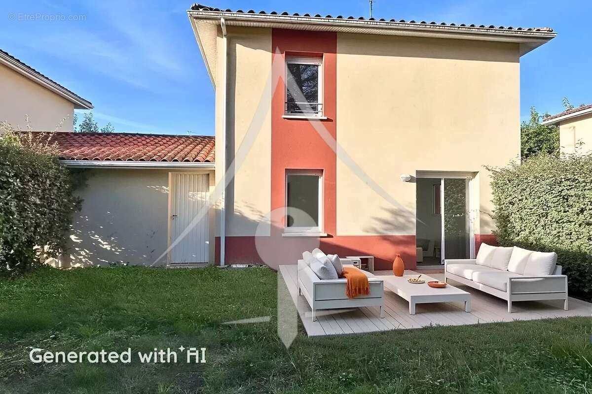 Maison à LAVERNOSE-LACASSE