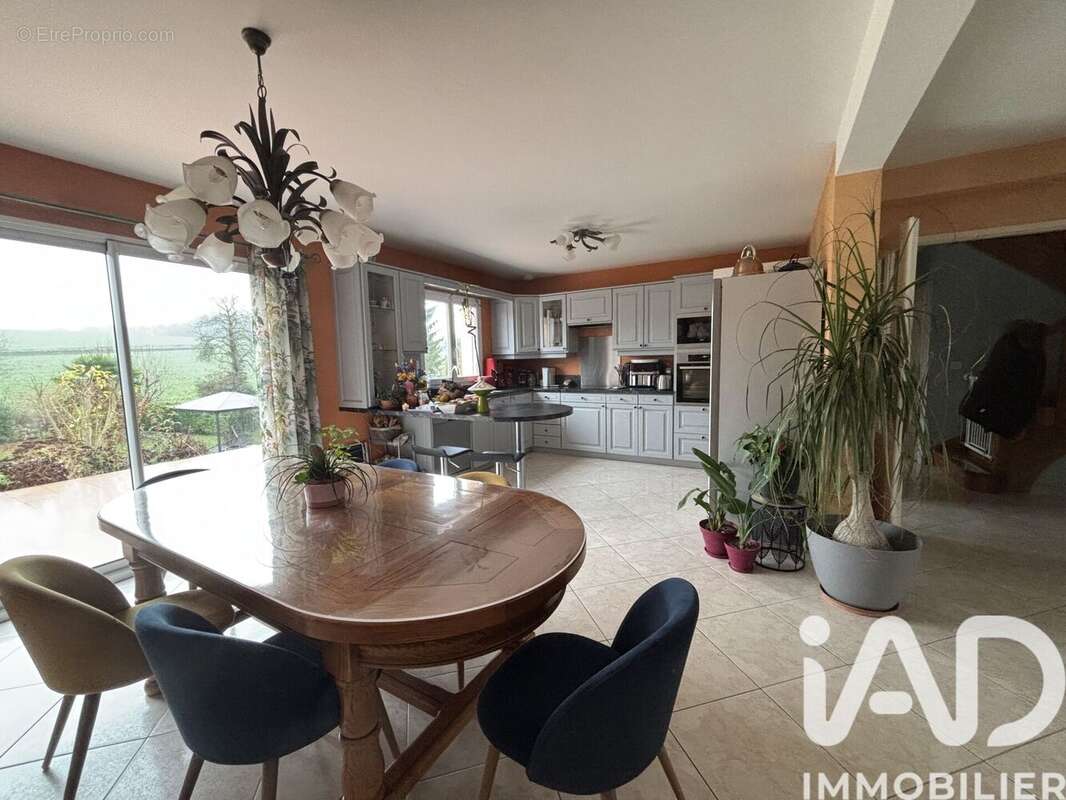 Photo 4 - Maison à GERMIGNY-SOUS-COULOMBS