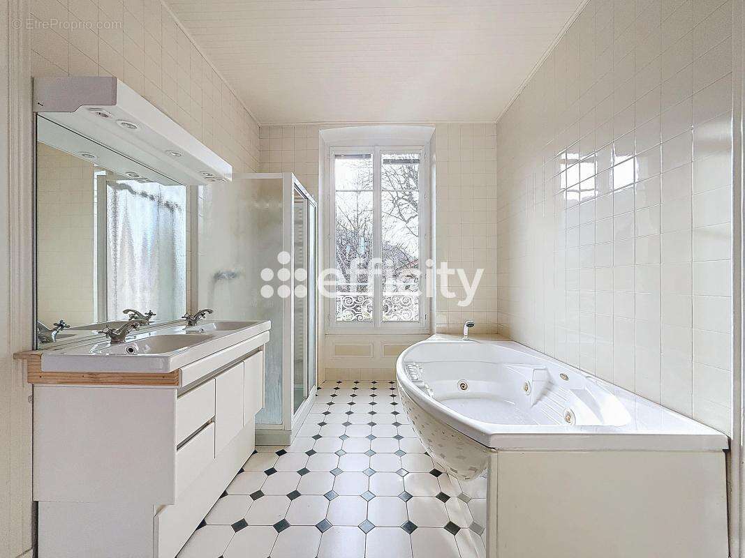 Maison à VIF
