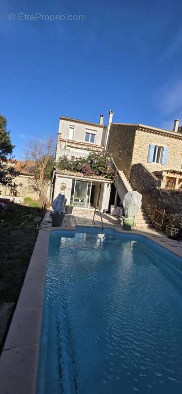 Maison à MOUSSAN