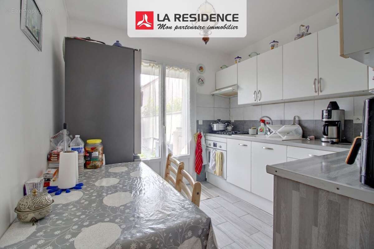 Maison à LES MUREAUX