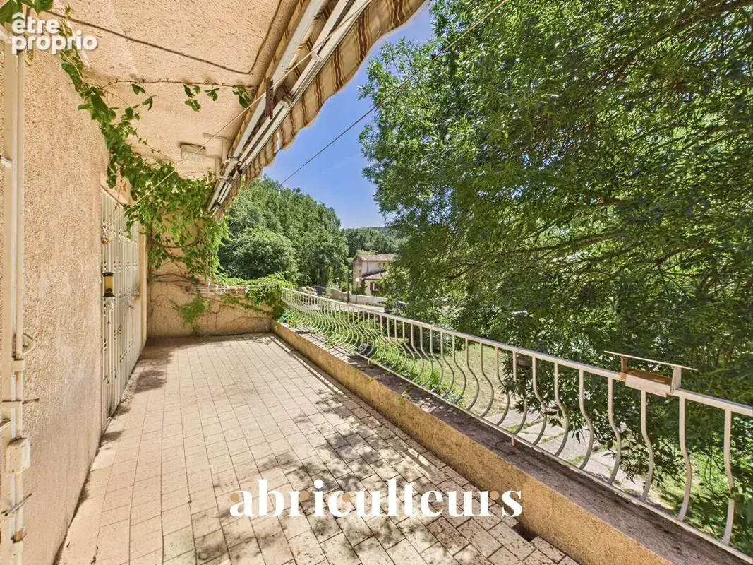 Maison à MEYREUIL