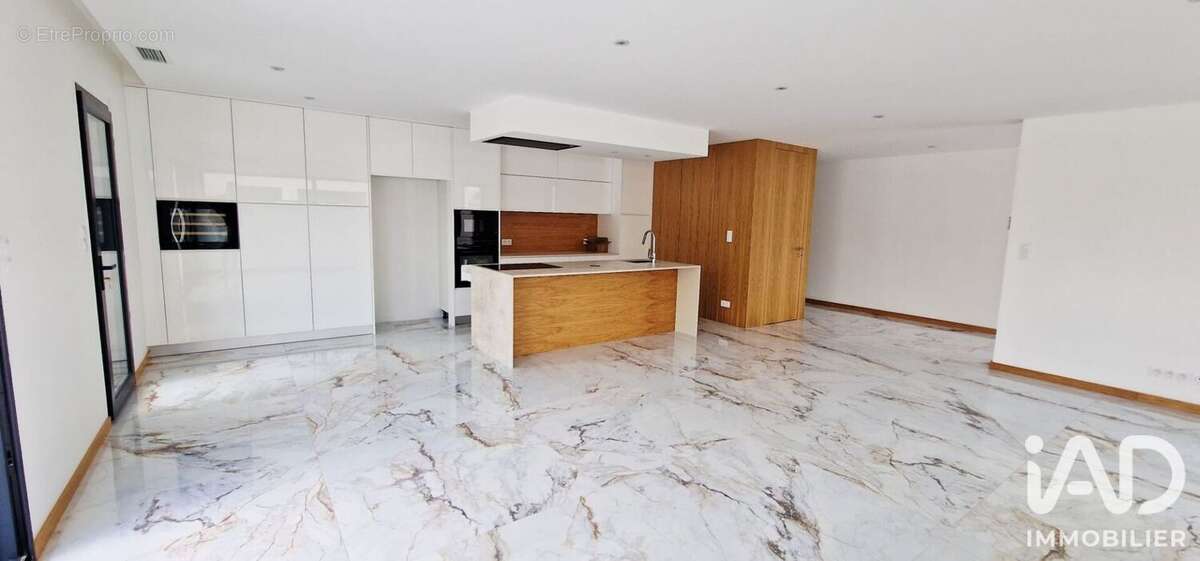 Maison 166 m² à Llupia  - photo 3