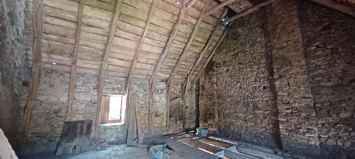 Maison à CHAUDES-AIGUES