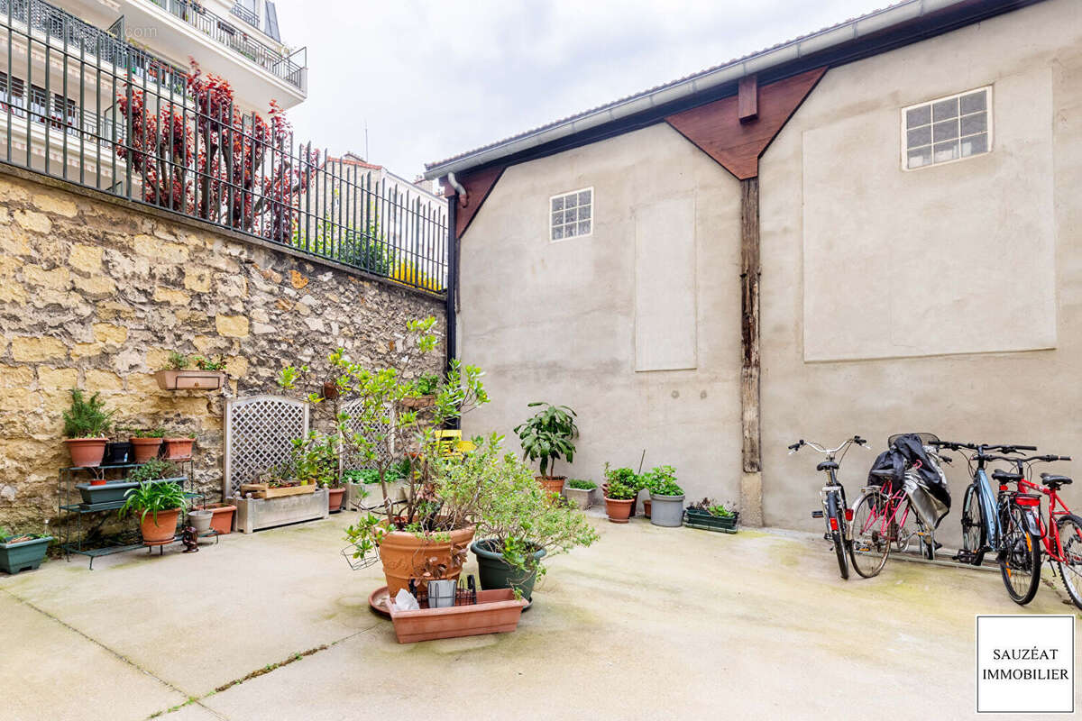 Appartement à MONTROUGE
