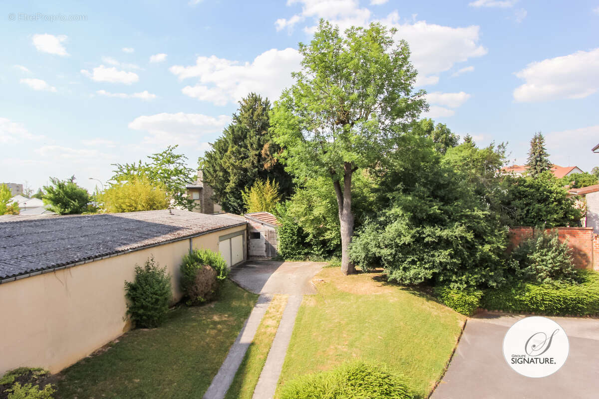 RARE LE CLOS LUCIE- T3 avec terrasse et garage - photo 4
