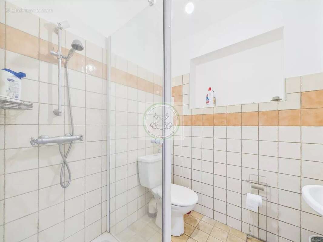 Maison à BAGNOLS-EN-FORET