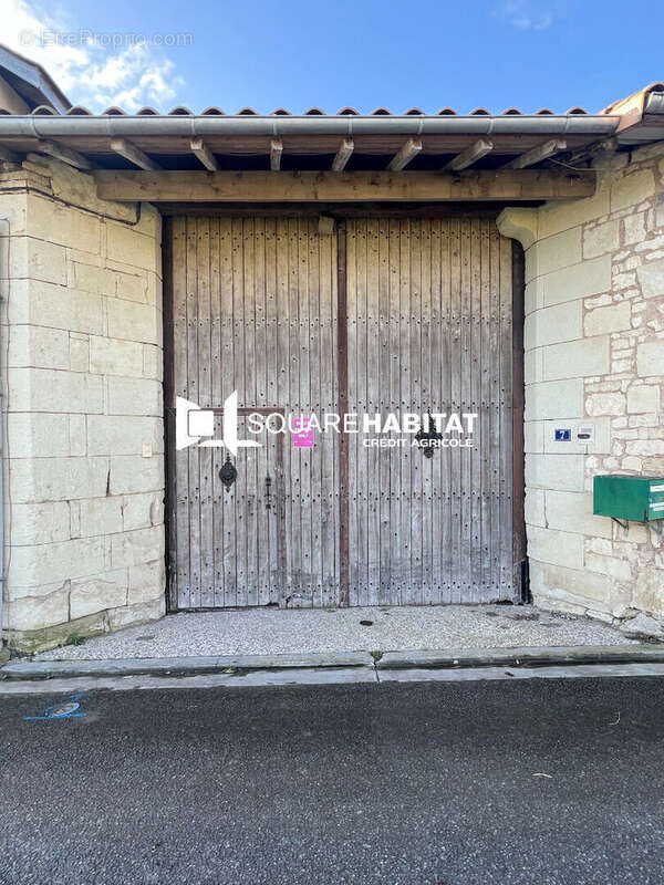 Maison à LA ROCHE-RIGAULT