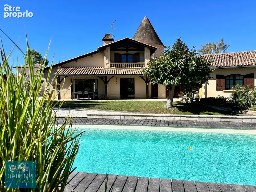 Prestigieuse propriété à Saint-Aubin-de-Médoc - photo 2