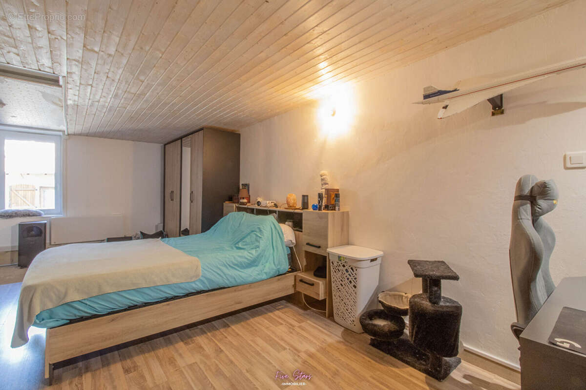 Appartement à VEZELISE