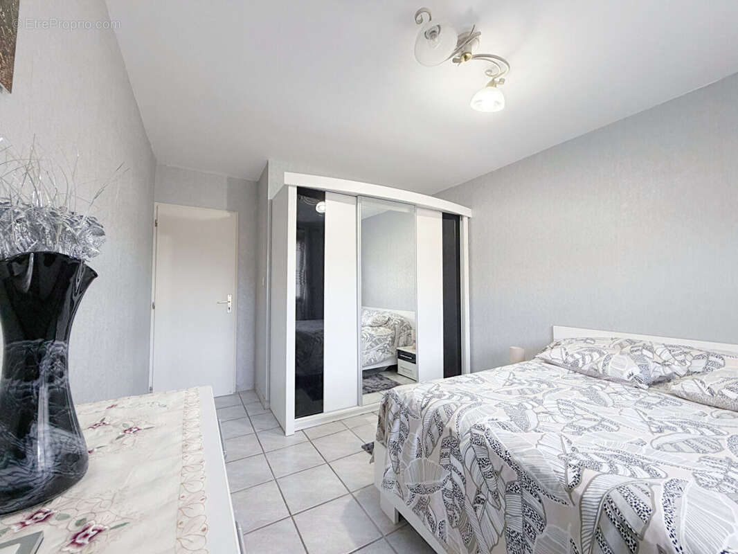 Commerce à MARIGNIER