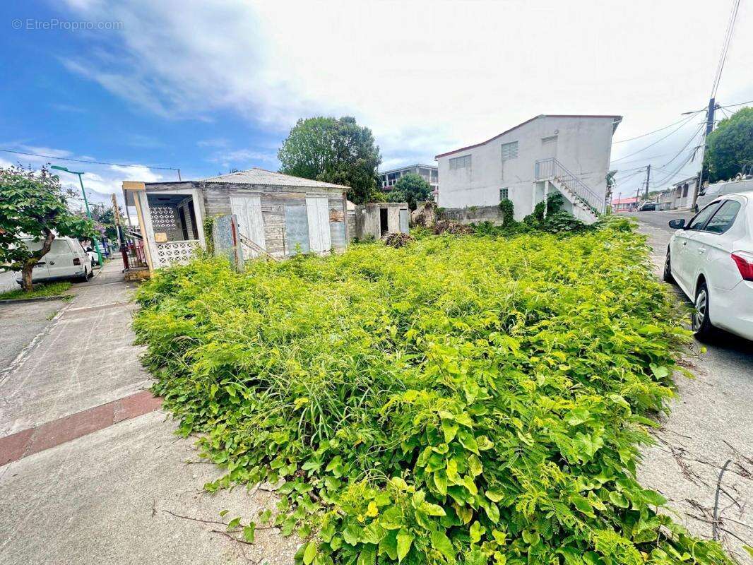 Terrain à SAINT-FRANCOIS