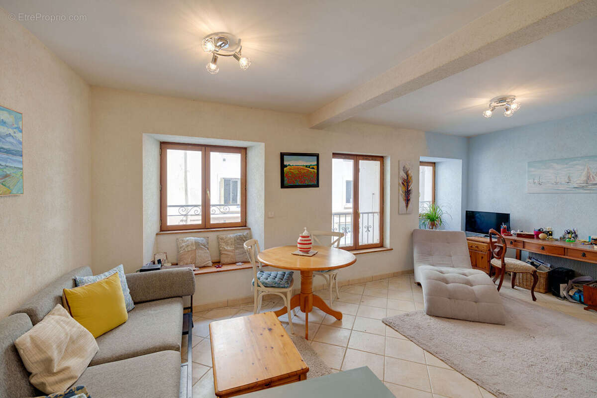Appartement à EVIAN-LES-BAINS