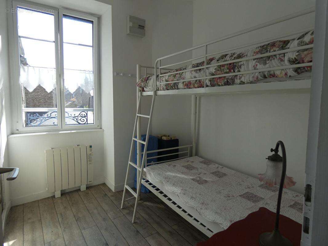 A CANCALE ! Maison en pierre en excellent état, 6 pièces, 5 chambres ! - photo 10
