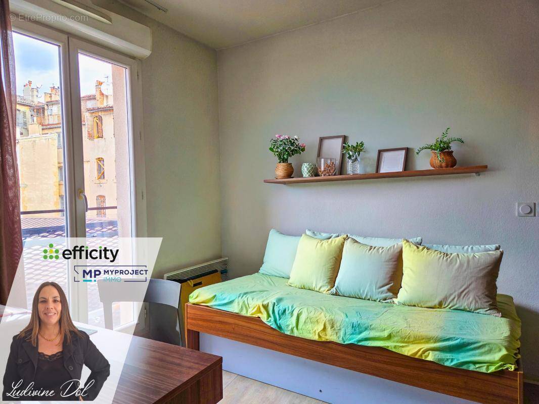 Appartement à MARSEILLE-1E