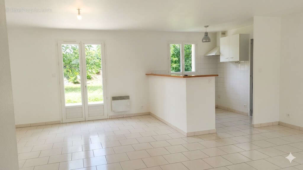 Maison à CHATELLERAULT
