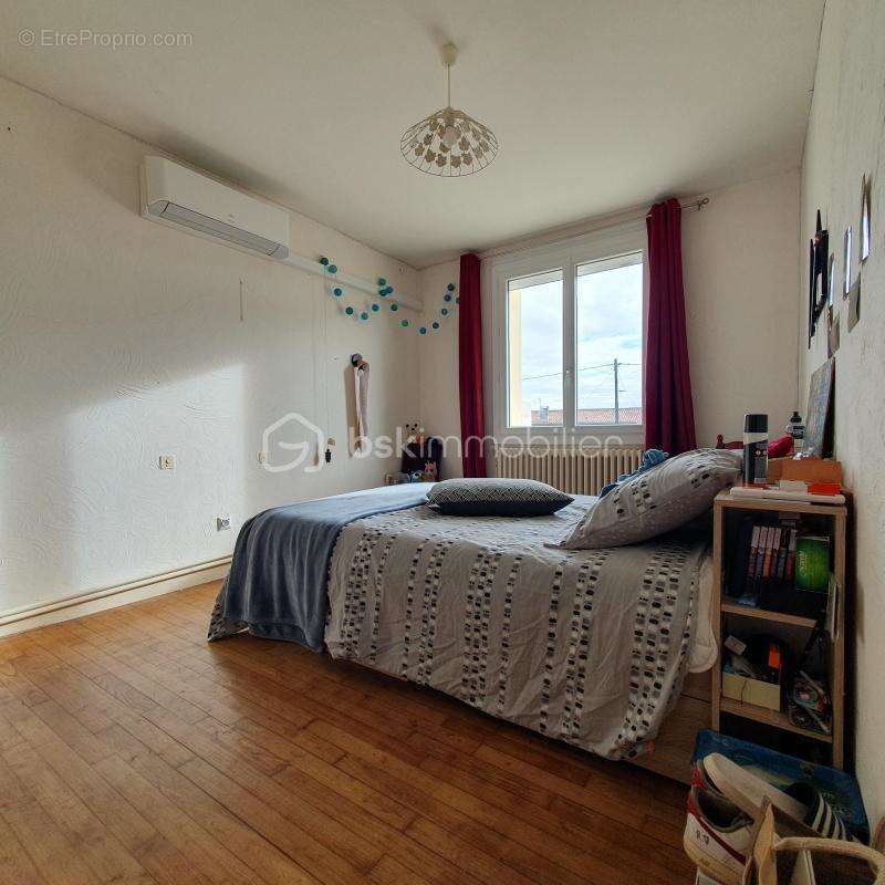 Maison à MAIRE-LEVESCAULT