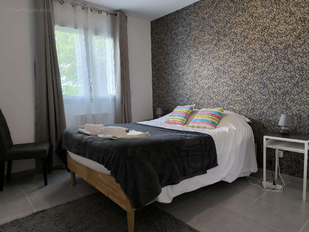 Maison à SAINT-LAURENT-SUR-MER