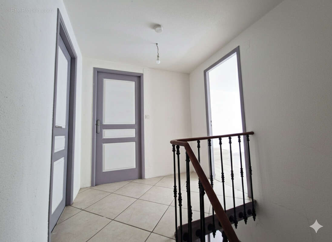 Maison à SAINT-LOUP-SUR-SEMOUSE