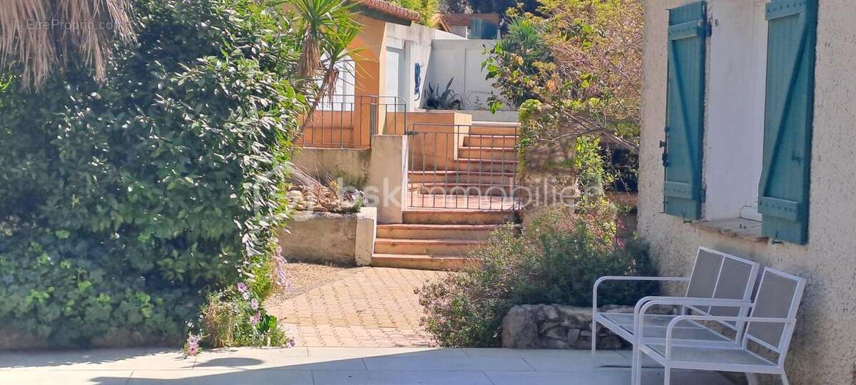 Villa 11 pièces 243 m2 à MUS - photo 17