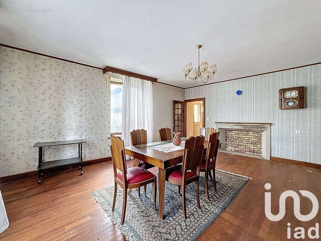 Maison 140 m² à Gruey-Les-Surance  - photo 3