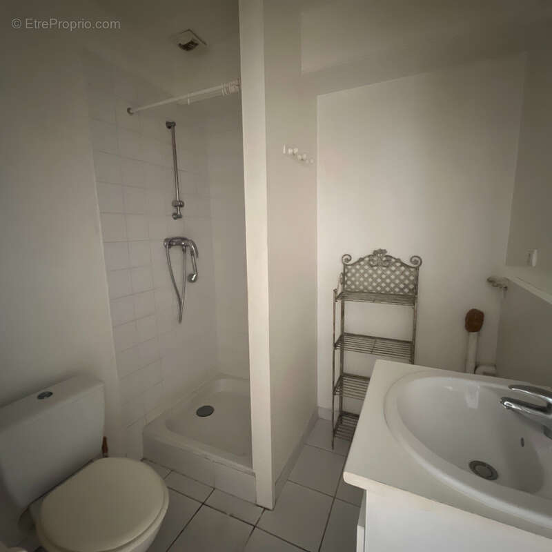 Appartement à CHATEAUNEUF-DU-FAOU
