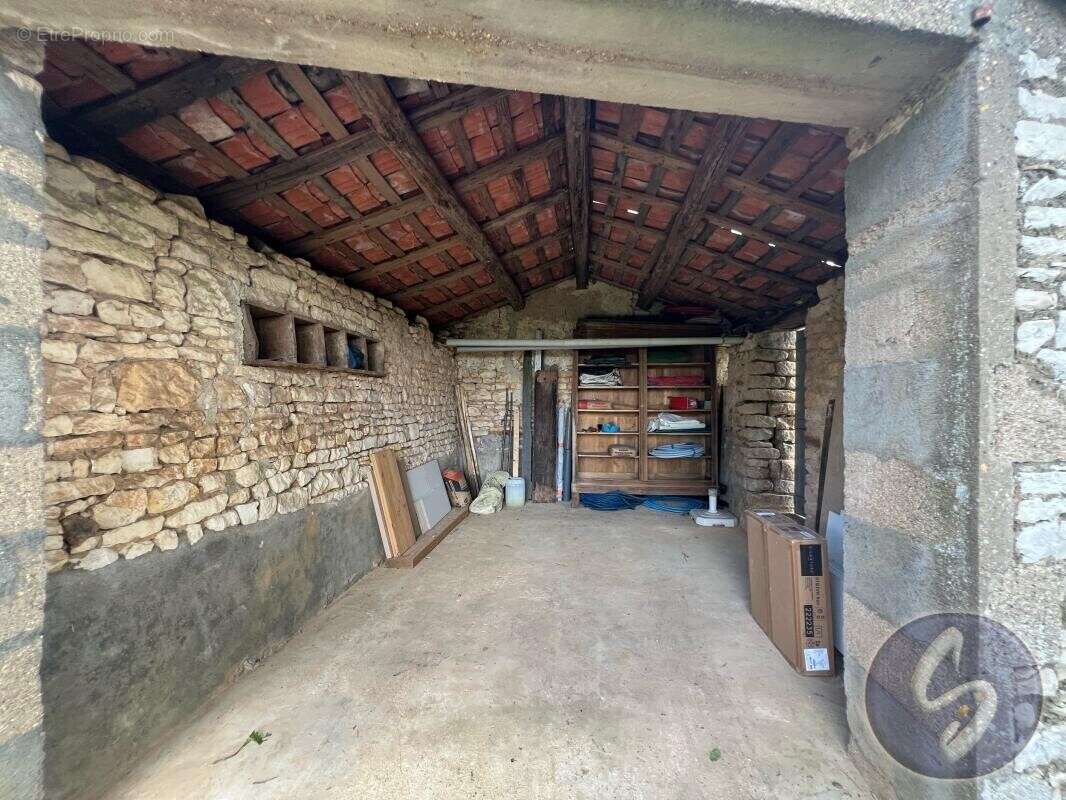 Maison à PAMPROUX