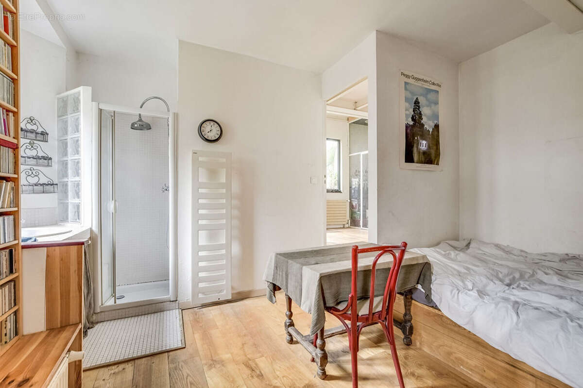Appartement à PARIS-19E