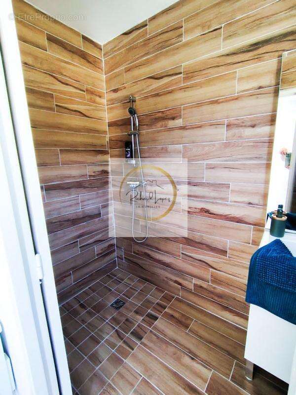 Maison 107 m² à Saint-Vallier  - photo 10