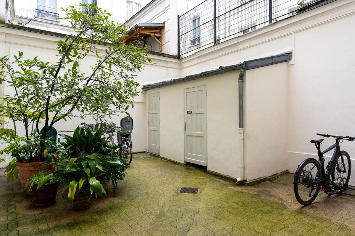 Appartement à PARIS-9E