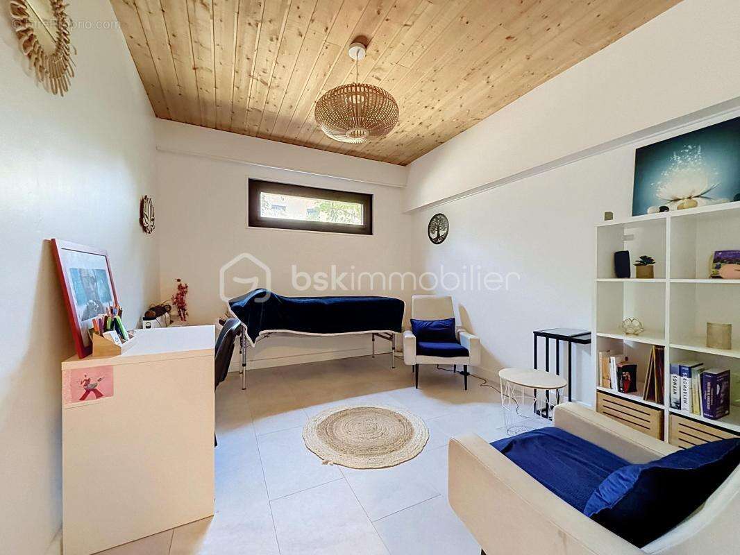 Spacieuse maison familiale dans un cadre privilégié et paisible - photo 16