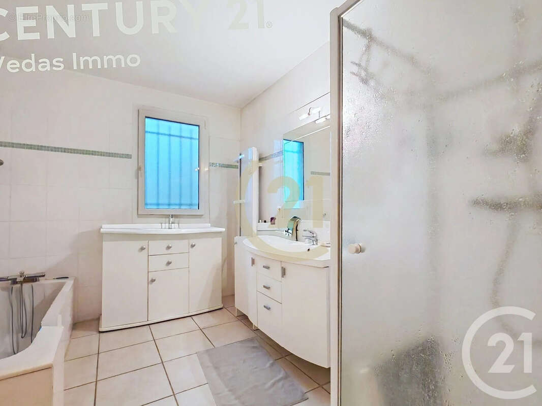 Maison à SAINT-JEAN-DE-VEDAS