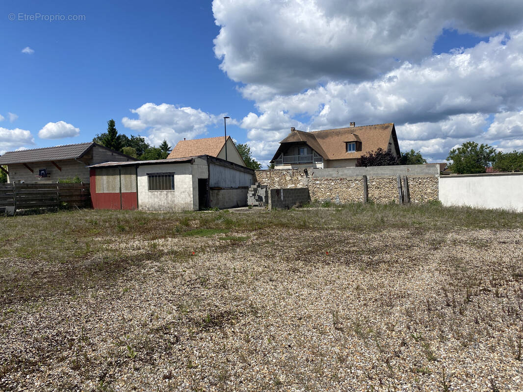 Terrain à PACY-SUR-EURE