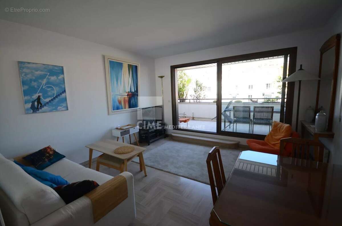 Appartement à CANNES