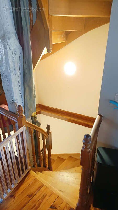 Maison à CIVRIEUX-D&#039;AZERGUES