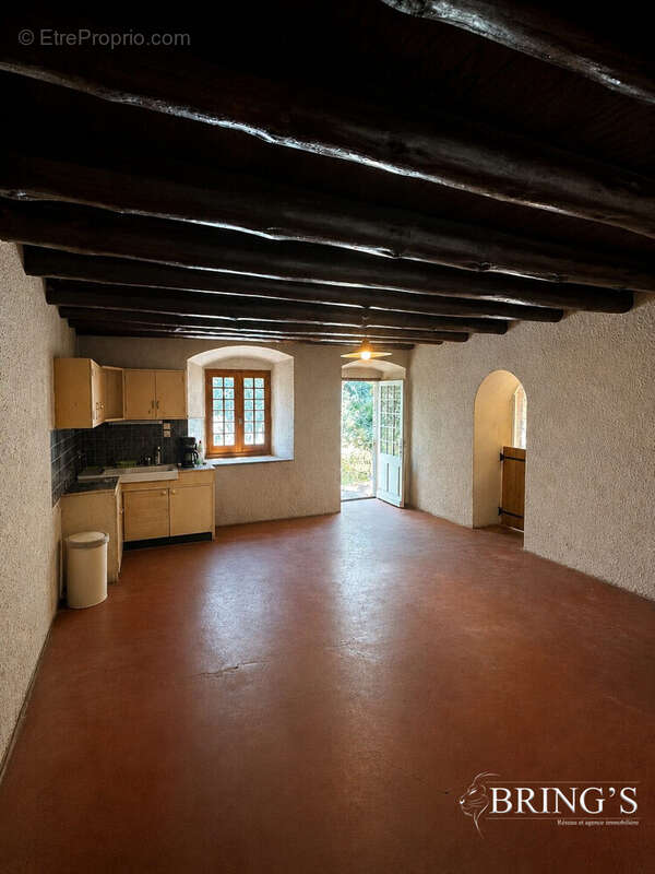 Maison 124 m² à Saint-Romain-Les-Atheux  - photo 7