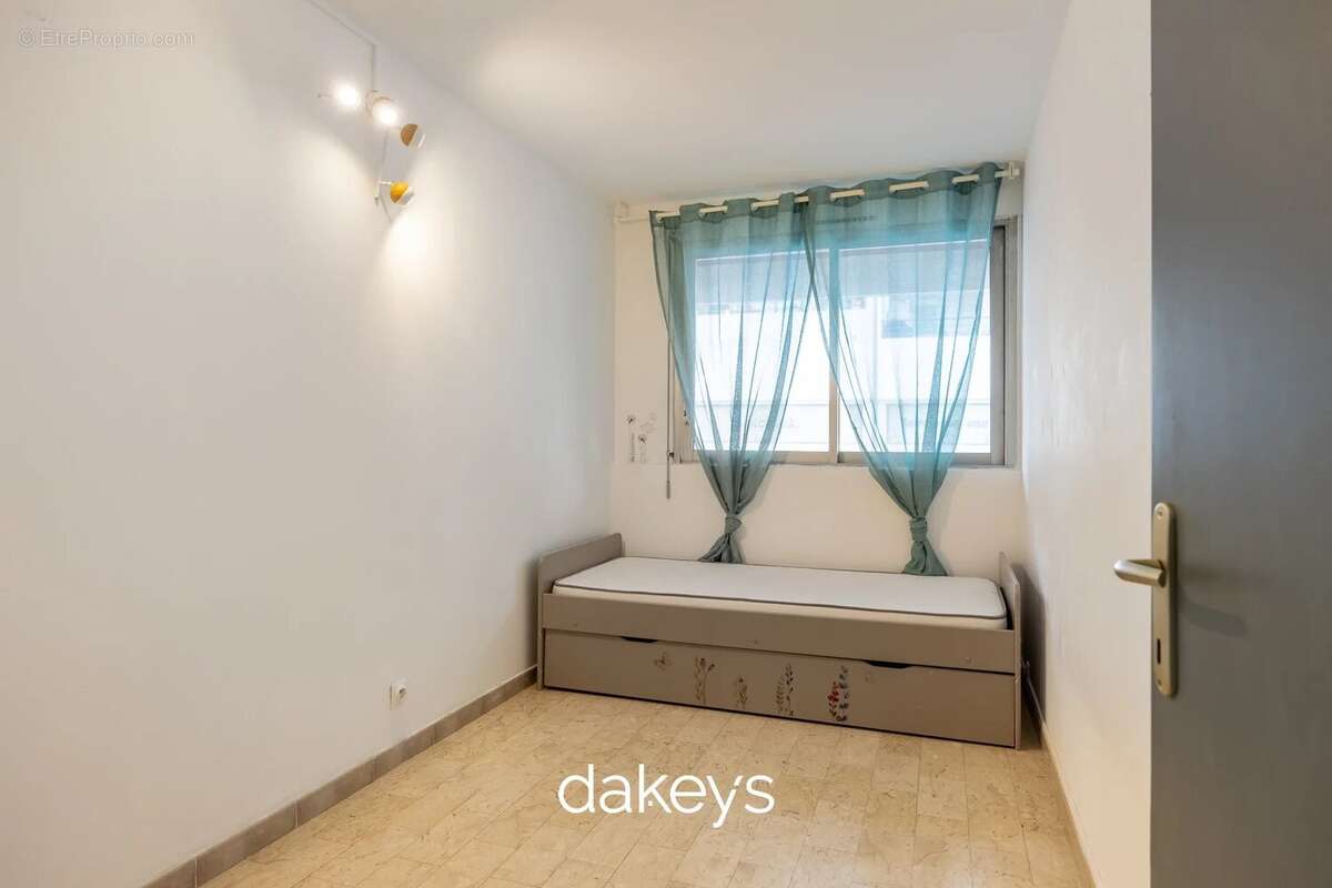 Appartement à MARSEILLE-7E